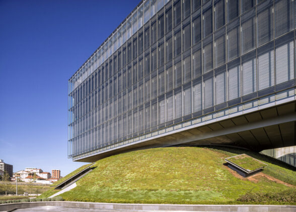 Dynamic solar shading technologies for glare reduction and energy ...