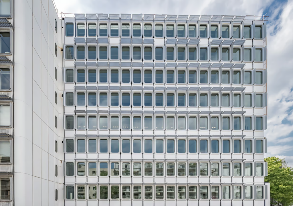 Glass recycling at UNESCO V retrofit project, by Patriarche Architects and Facade engineers Eckersley O'Callaghan (Image Courtesy of Patriarche)