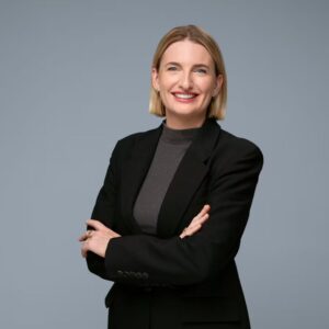 Laura Craft, Staticus