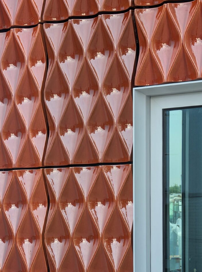 401 East, 51 street, New-York City. Detail of the terracotta panels by Simeon Facades