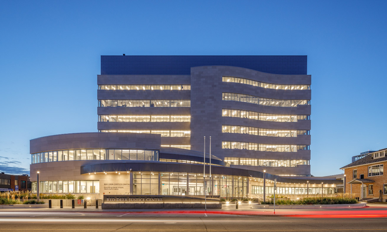 Red Deer Justice Centre – Red Deer, Alberta, Canada. Architects: DLR Group, Group2 Architecture Interior Design Ltd. Façade Engineer: Entuitive