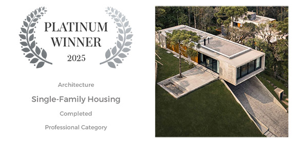 Houzee awards 2025 - Platinum winner Architecture - Single-Family Housing Altos House, Architect / Designer: Carolina Corrêa, Manoela Peruzzo, Studio: OSPA Arquitetura & Urbanismo Copyright: Gabriel Konrath Brazil
