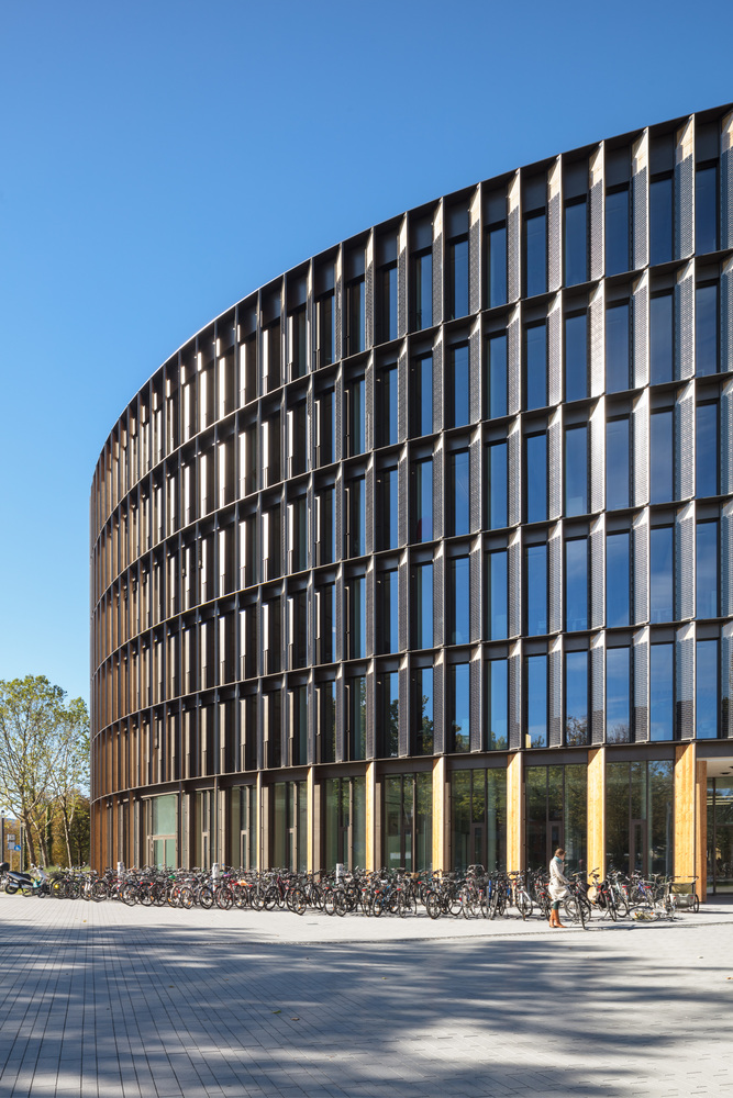 BIPV at the Freiburg Town Hall, Germany, by Ingenhoven Architects Photo Courtesy Ingenhoven Architects / HGEsch